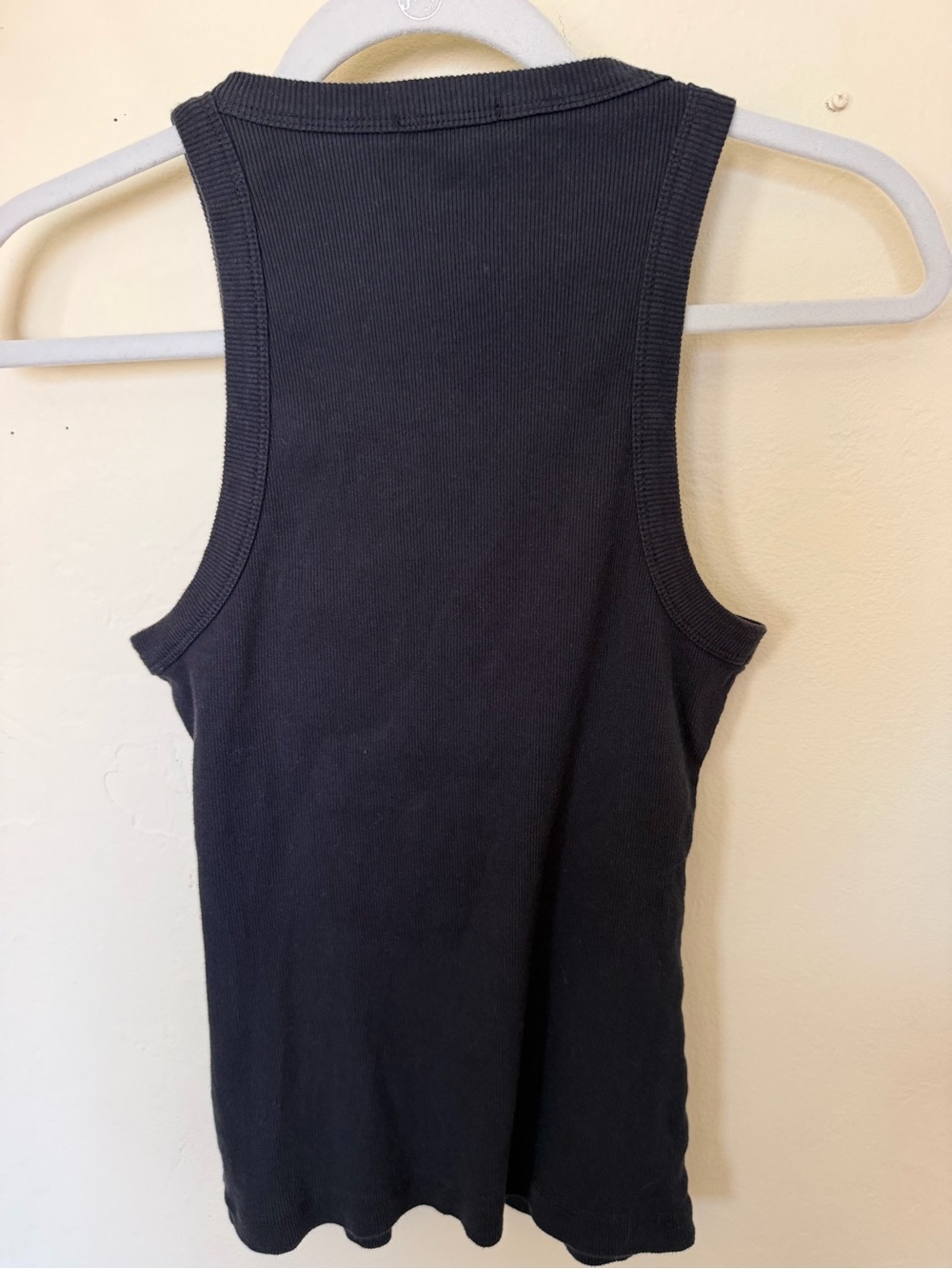 James Perse Black Ribbed Racerback Tank Top - Picture 3 of 8